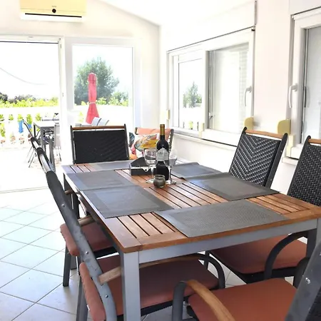 Luger Eg Apartmán *