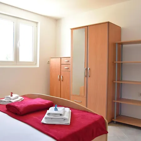 Luger Eg Apartman Razanj