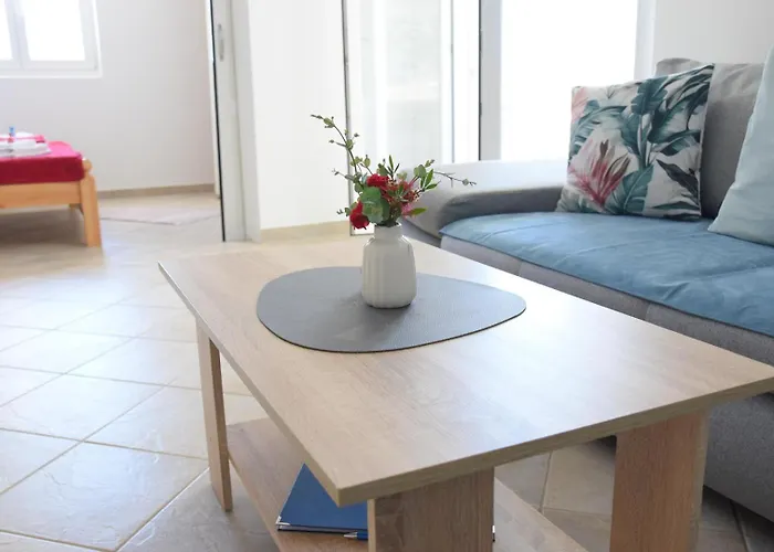 Luger Eg Апартаменты Ражань